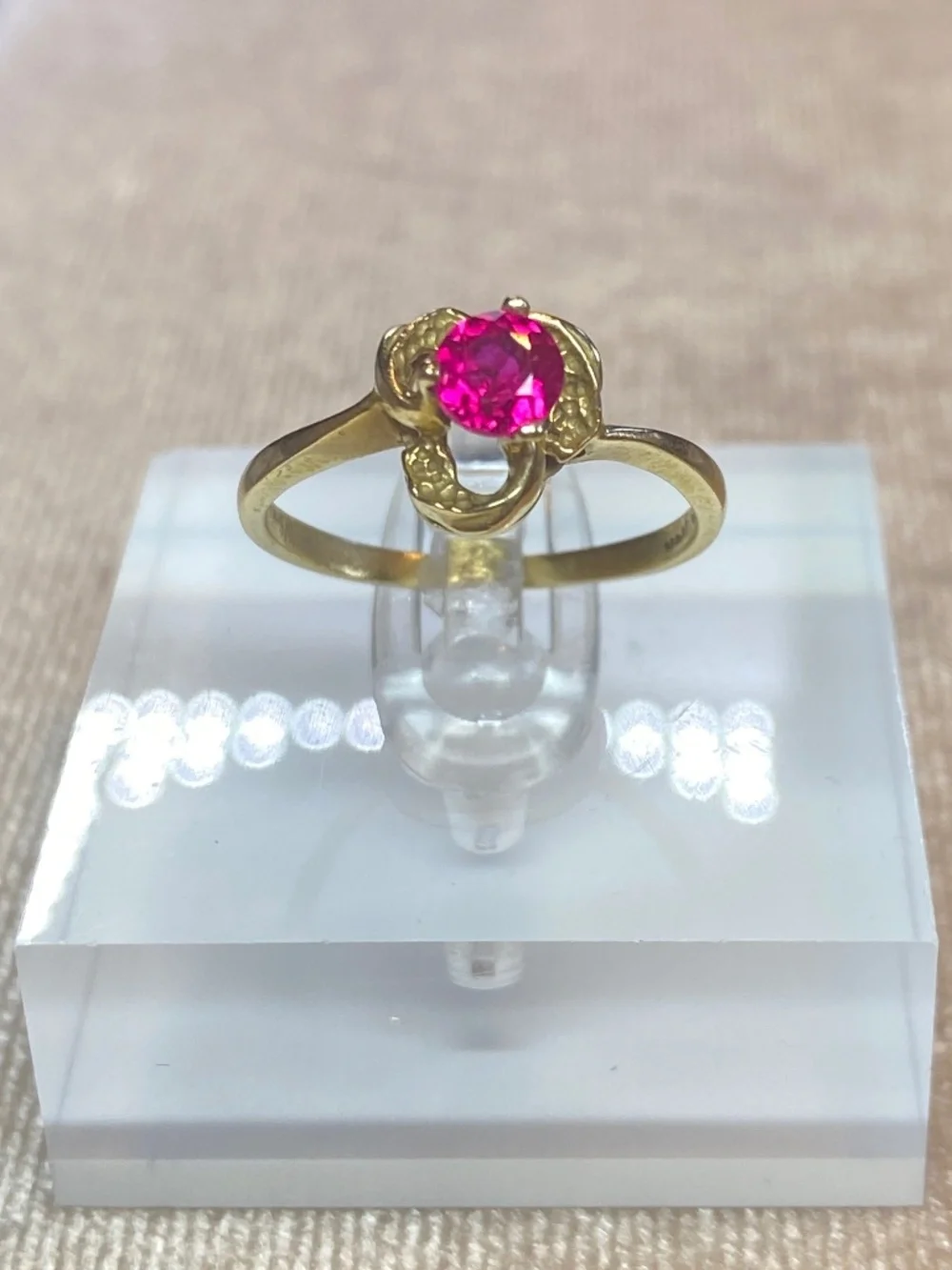 Gorgeous Ruby Floral Spiral Gold-tone Setting Antique Style Unique Sculptural